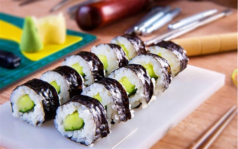Sushi dưa leo - Green Seaweed