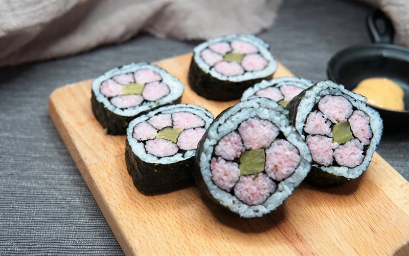 Sushi hoa anh đào - Sakura sushi - Green Seaweed