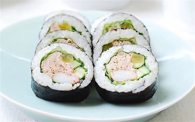 Cơm cuộn cá ngừ - Green Food
