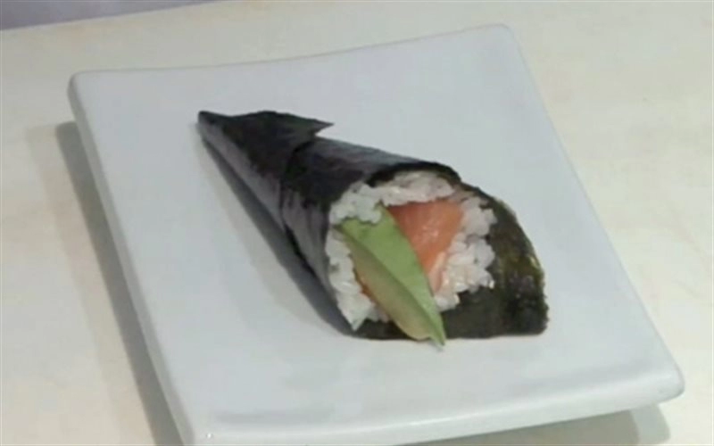 Temaki cá hồi - Green Food