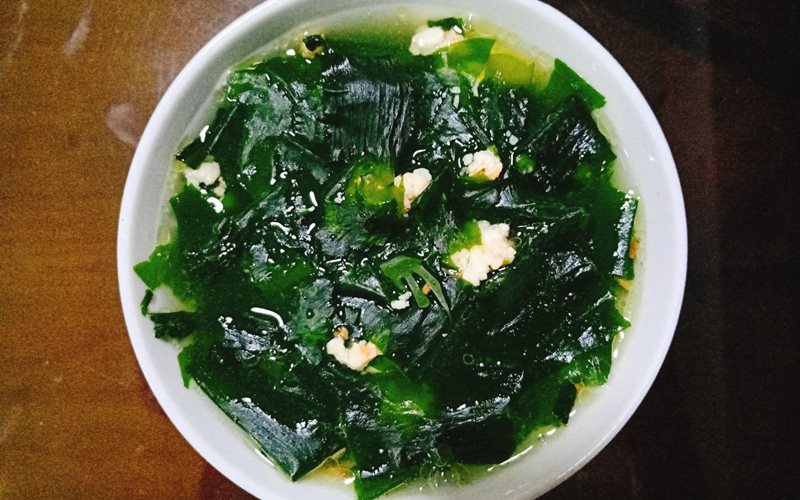Canh rong biển nấu tôm - Green Seaweed