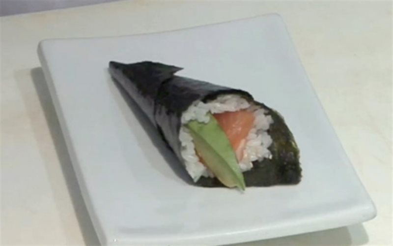 Temaki cá hồi - Green Seaweed