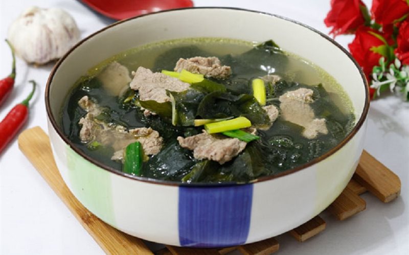 Canh rong biển thịt bò thơm mát - Green Seaweed
