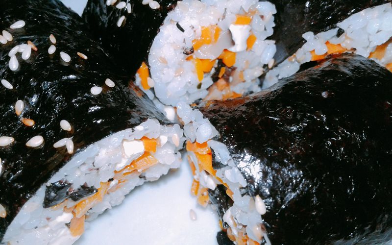 Kimbap chay đậu hũ non - Green Seaweed