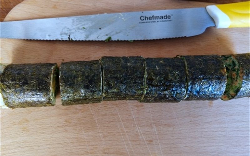 Trứng cuộn rau củ cầu vồng - Green Seaweed