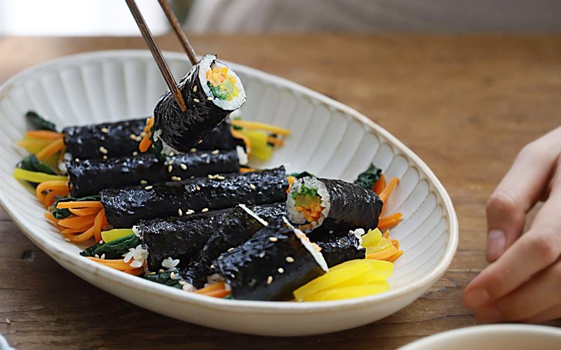 Rong biển cuộn cơm và rau củ - Green Seaweed