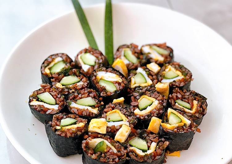 Cơm cuộn gạo lứt - Green Seaweed