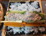 Sushi cá hồi và cá ngừ - Green Seaweed