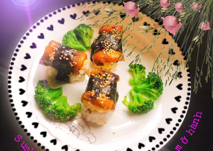 Sushi lươn cuộn khoai Tây nướng mỡ hành - Green Seaweed