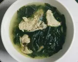 Canh xương gà nấu rong biển - Green Food