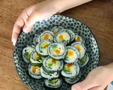 Bé làm cơm cuộn kimbap - Green Food