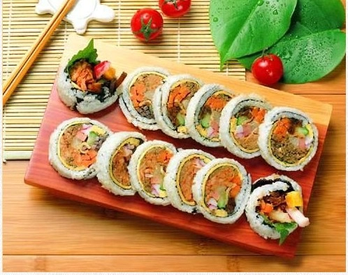 Cách làm kimbap cơm cuộn rong biển Hàn Quốc đơn giản mà ngon